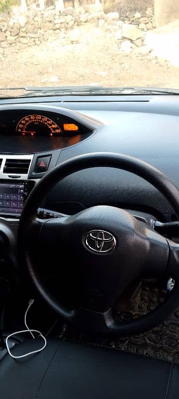 Toyota Vitz 2013 7