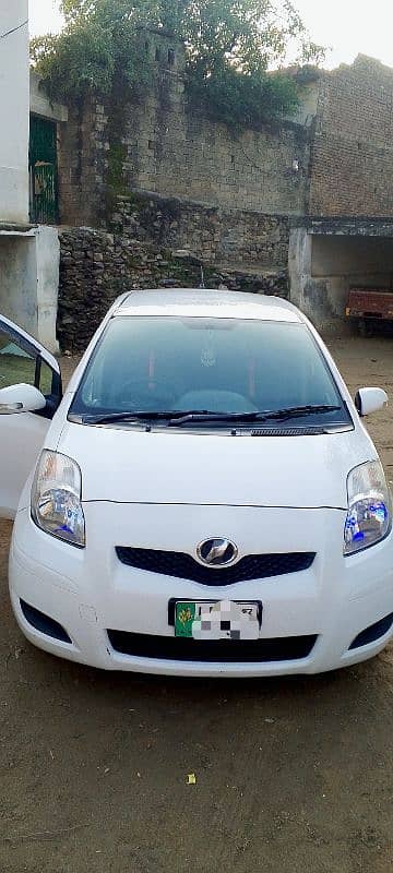 Toyota Vitz 2013 14