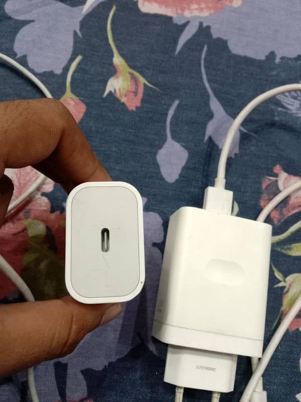 iphone 14pro max &F21 pro orignal charger 5