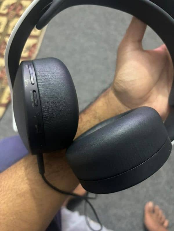 Ps5 pulse 3d headset like brand new 3