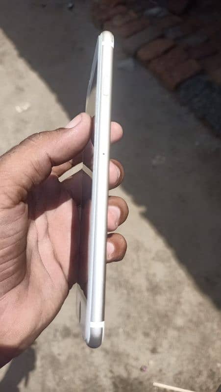 iphone 6s non pta 64gb 10/10 condition battery change 4