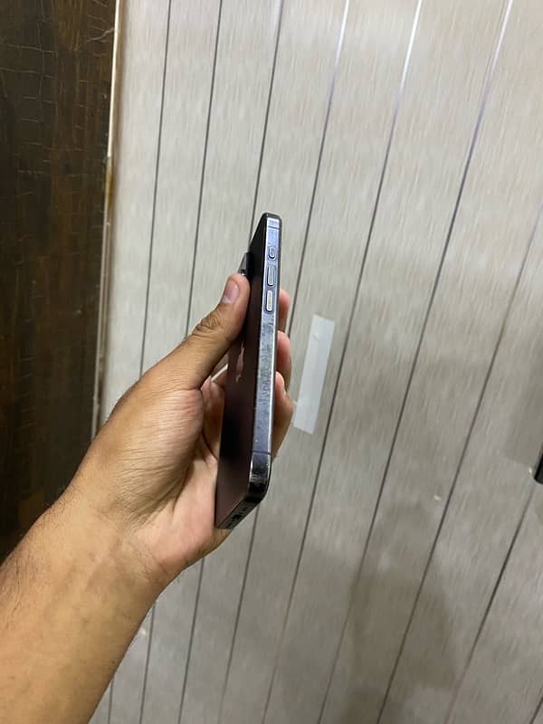 iphone 15 pro 256gb with box(03218854415) 1