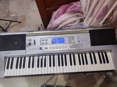 Casio CTK 810 Japanese Piano Keyboard 61 keys 512 instruments 5 octave