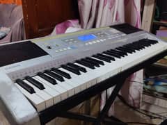 Casio CTK 810 Japanese Piano Keyboard 61 keys 512 tones,