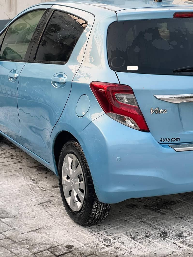 Toyota Vitz 2015 2