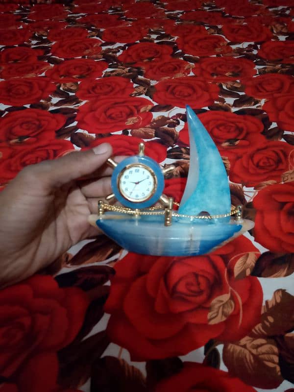 I am selling marble table watch 4