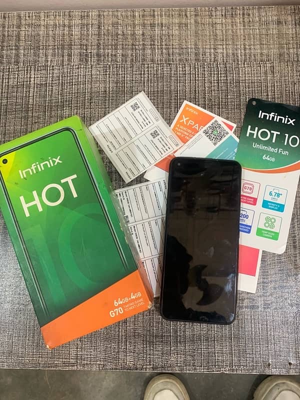 infinx hot 10 4/64GB 5200mh battery with box 6