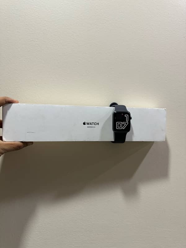 APPLE WATCH SERIES 3 42MM COMPLETE BOX 0