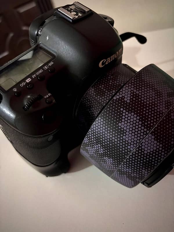 Canon 5DSR 55 Mega Pixel Condition 10/8.5 and 85mm 1.2 Lii Best pric 5