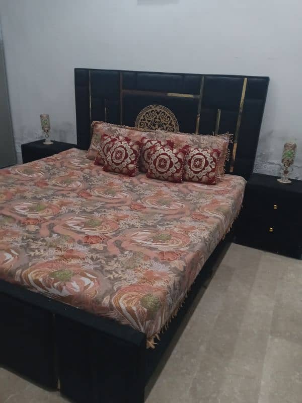 black queen bed 2