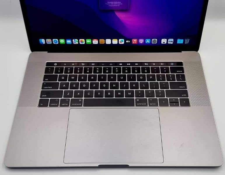 MACBOOK PRO 2017 (16/1TB) 0