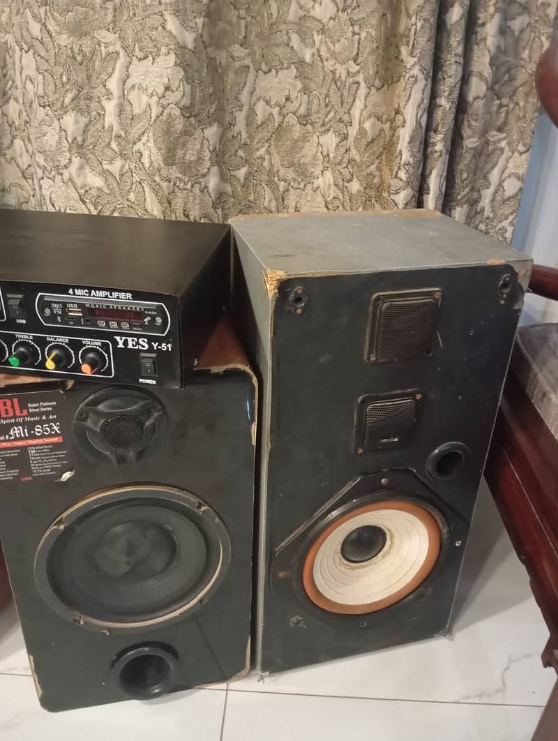 home theatre speaker 4