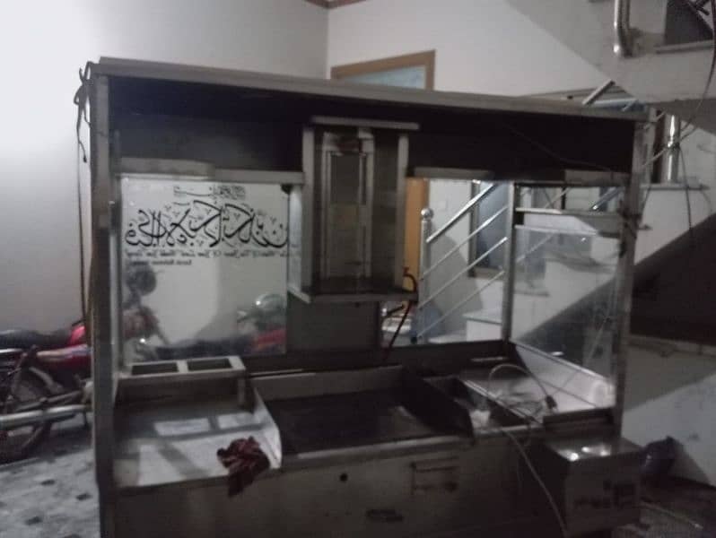 fast food counter hot plate with deep fryer with shawarma machine 1