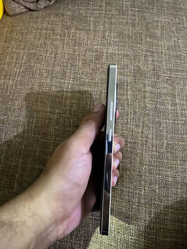 Realme 12plus 8/256 1