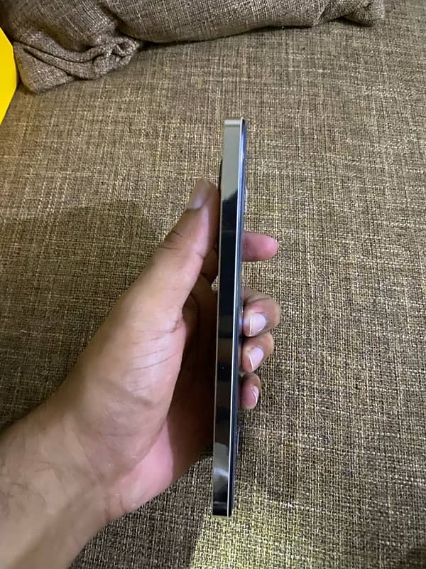 Realme 12plus 8/256 4