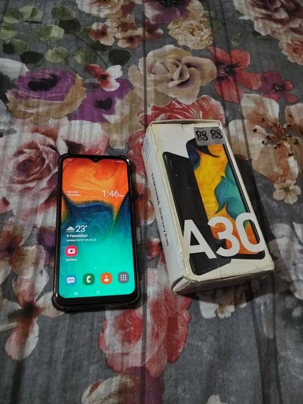 SAMSUNG A 30 WITH BOX OR ORIGINAL CHARGER 2