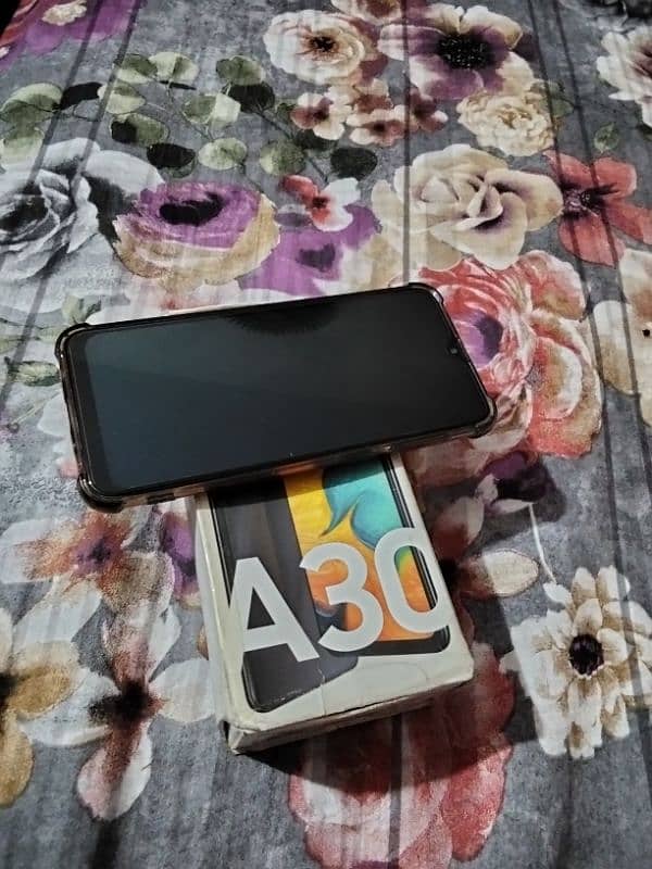 SAMSUNG A 30 WITH BOX OR ORIGINAL CHARGER 5