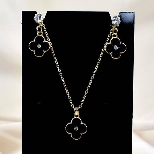 Black clover necklace set Premium quality 1