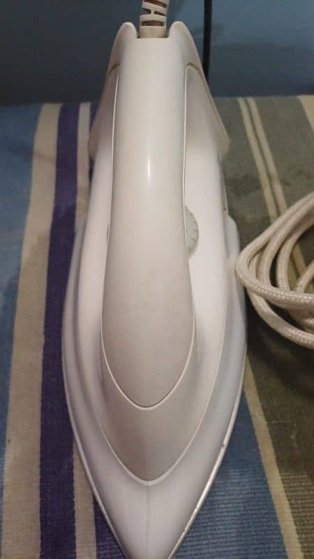 Philips Dry Iron, GC135 2