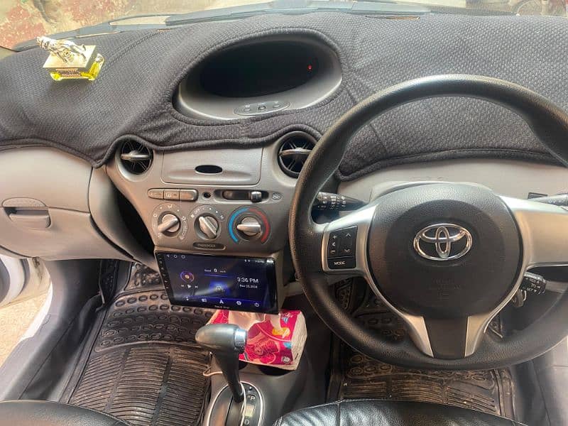 Toyota Vitz 2002 8