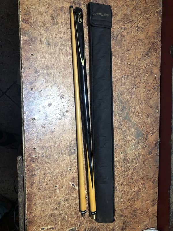 Riley snooker cue 1