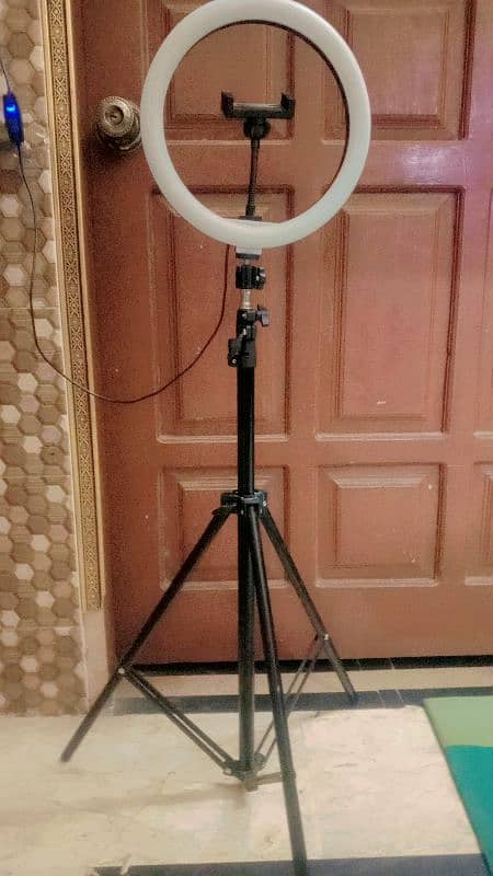 New ring light available in reasonable price 2