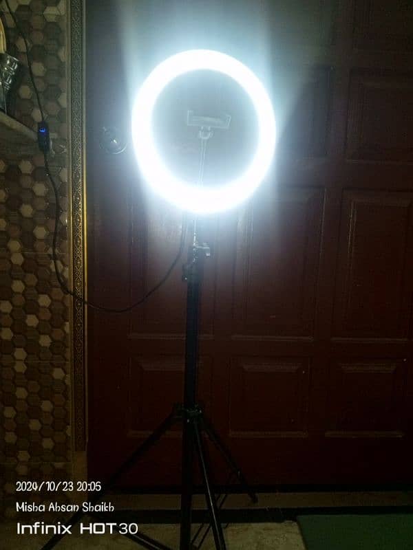 New ring light available in reasonable price 4