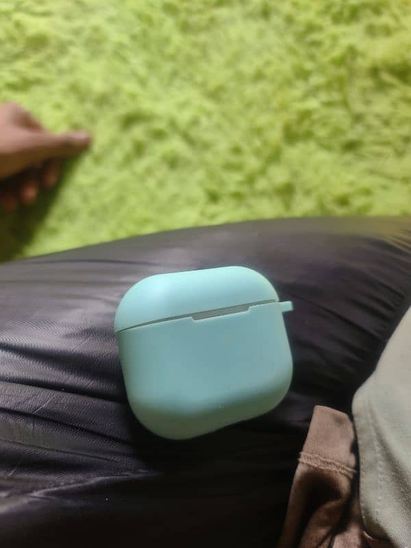 2 pieces  (Airpods pro 2) American brand 4