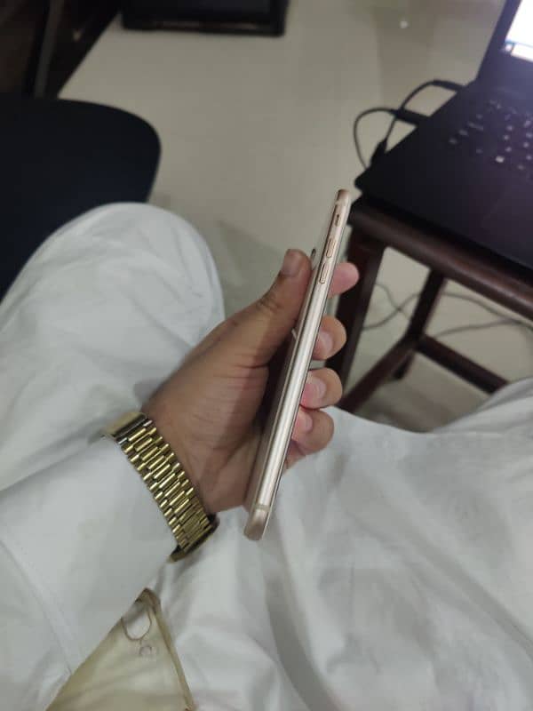 i phone 8 plus pta 7