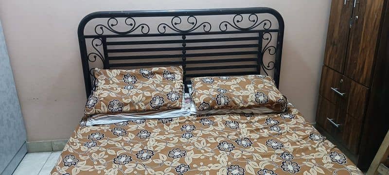 iron bed with mattress 0