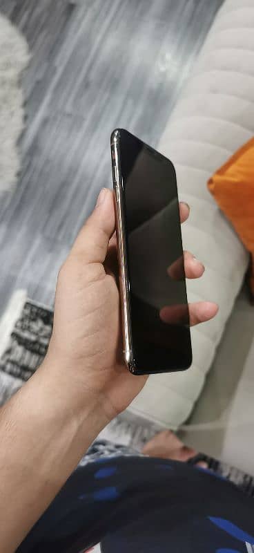 iPhone xs max 64GB singel sim pta approved 6