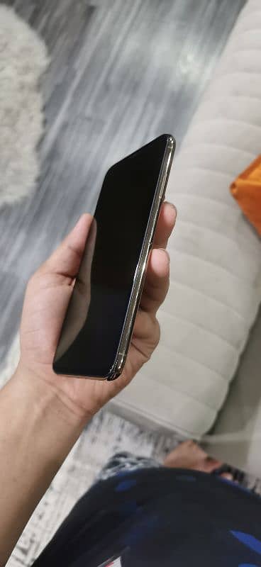 iPhone xs max 64GB singel sim pta approved 7