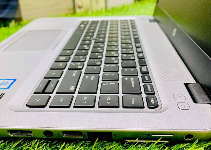 Hp elitebook 840 G3 slimest model 10/10 condition 1