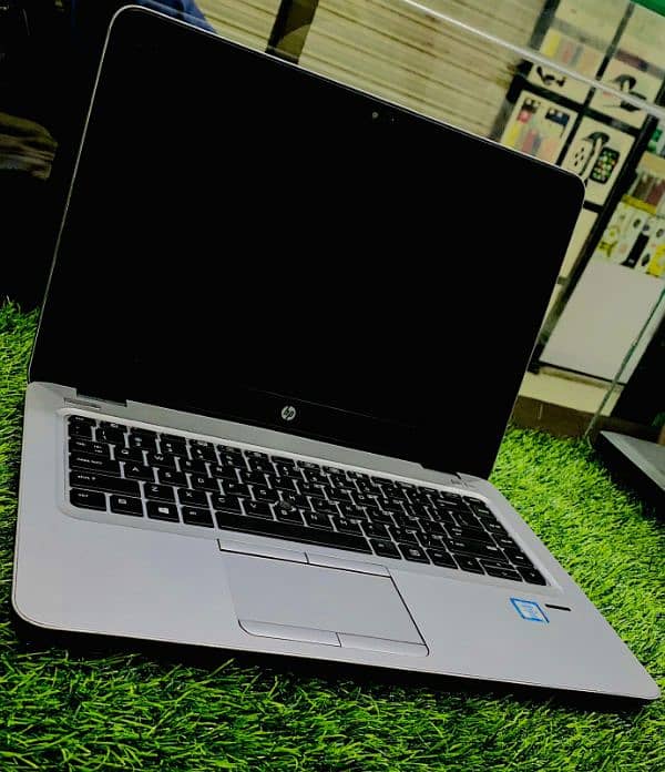 Hp elitebook 840 G3 slimest model 10/10 condition 2