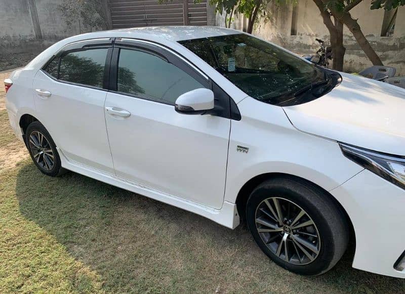 Toyota Corolla Altis 2021 5