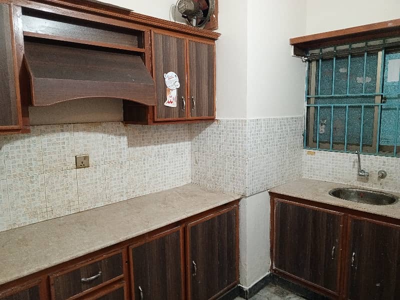 2 bedroom beautiful flat for rent at reasonable price 0