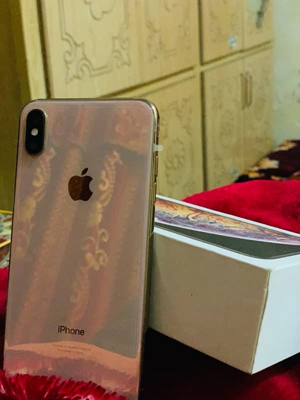 iPhone XS Max 2