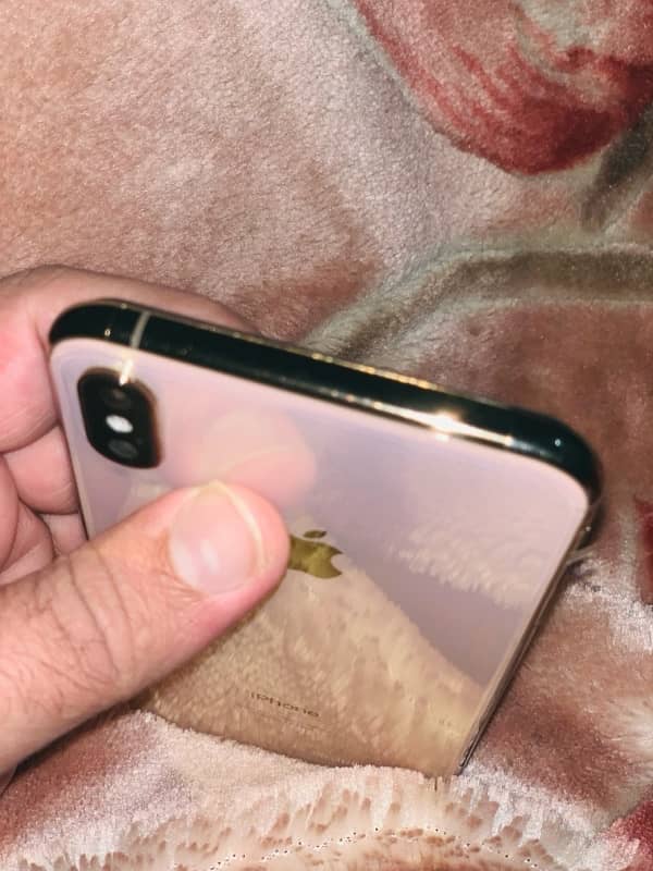 iPhone XS Max 7