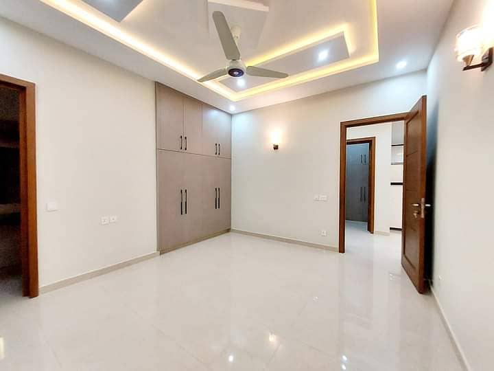 One Kanal Brand New House Available For Sale 4