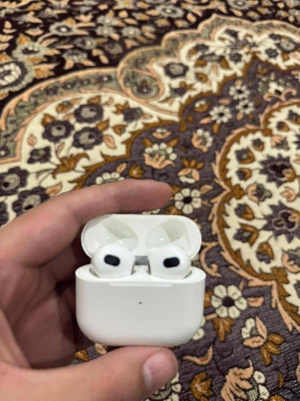 apple airpods and others items 4