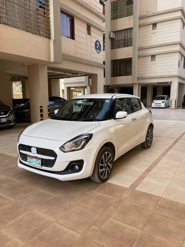 Suzuki Swift glx cvt 2023 full original b2b spotless condition 1