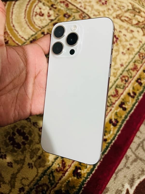 iphone 15 pro max 256 gb white titanium HK variant 0