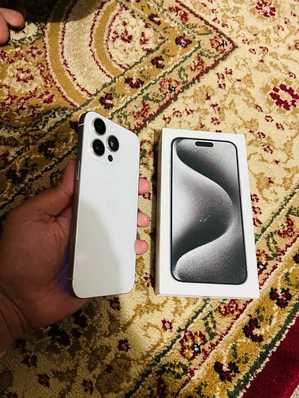 iphone 15 pro max 256 gb white titanium HK variant 1