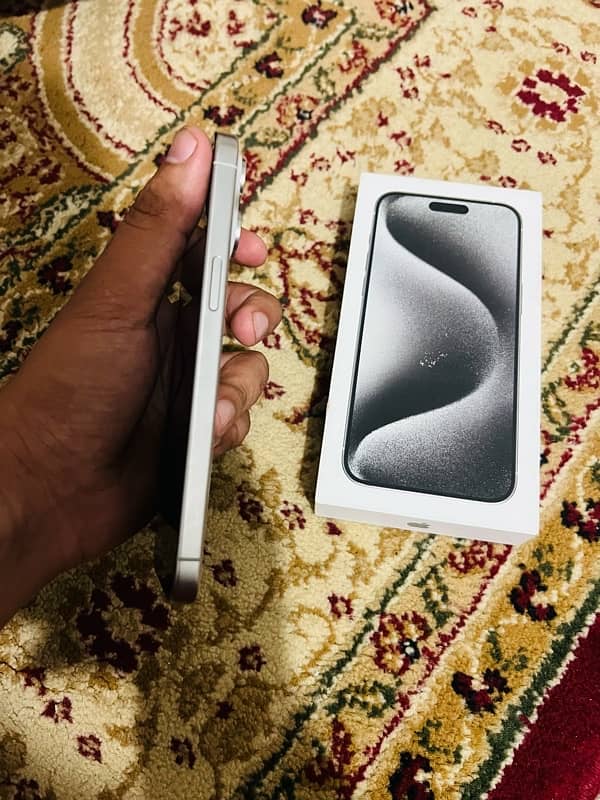 iphone 15 pro max 256 gb white titanium HK variant 5