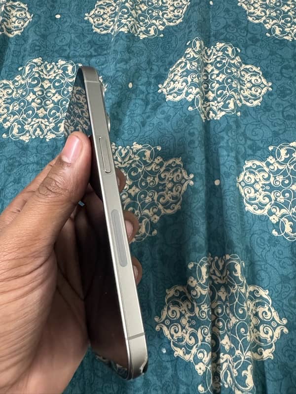 Iphone 15 Pro | 128 GB | Factory unlocked | Non PTA | 99% 3