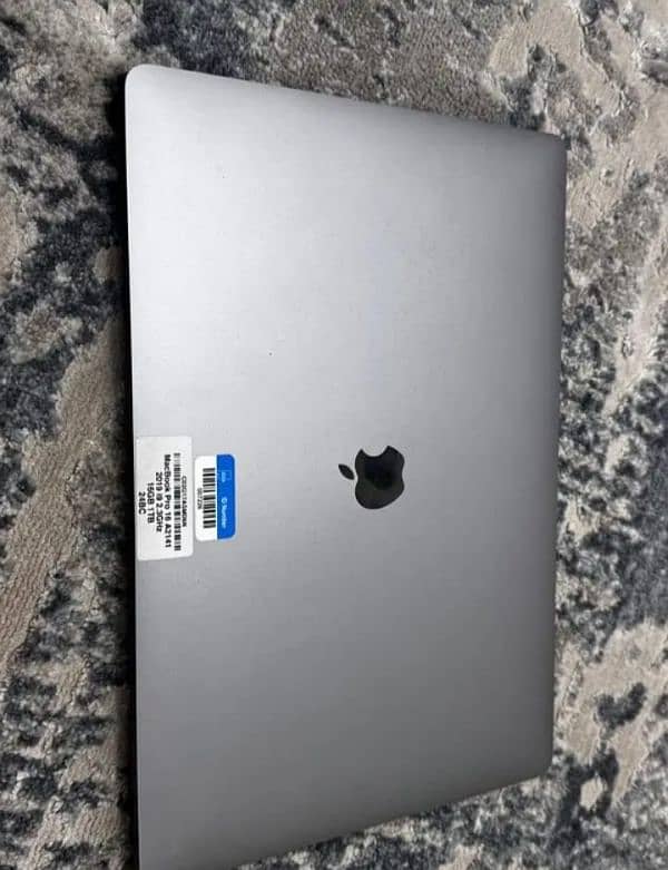 MacBook Pro (2014) 2