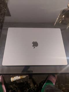 macbook pro m2 16inch