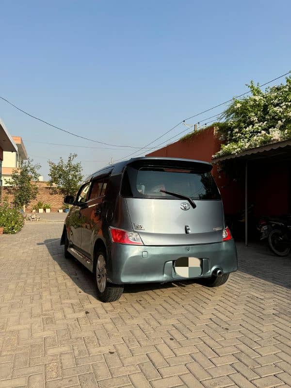 Toyota B B 2006  family car 5