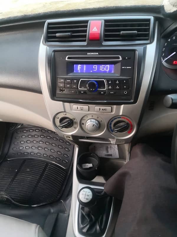 Honda City IVTEC 2015 11