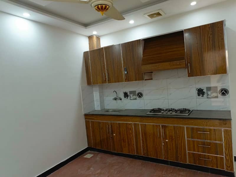 2-Bed luxury Apartment for Sale in Bahria Town, Lahore - Luxurious Living Awaits! 1